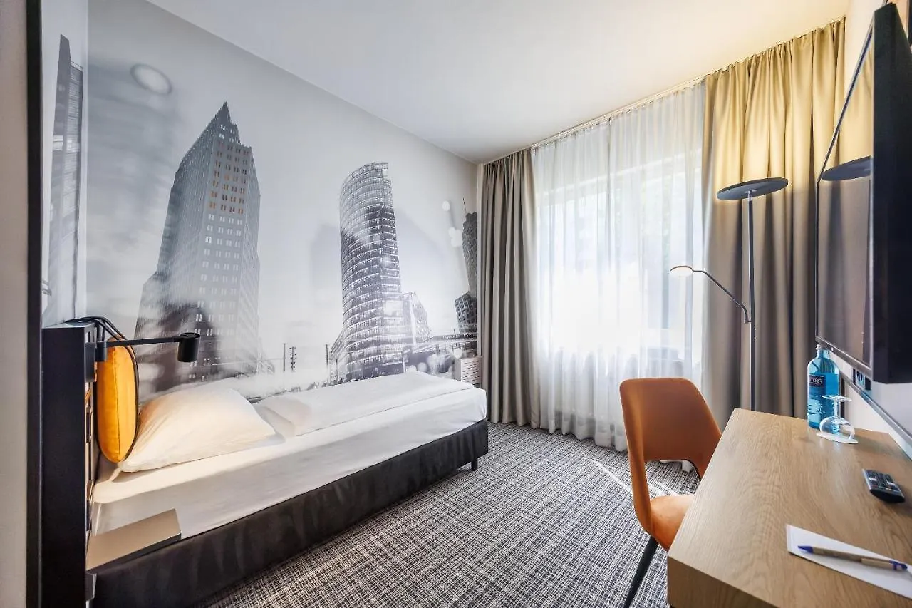 ***  Hotel Luetzow Berlin Germany