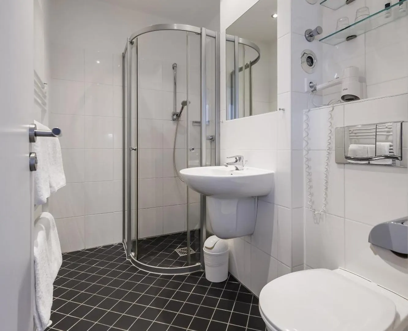Hotel Luetzow Berlin 3*,  Germany