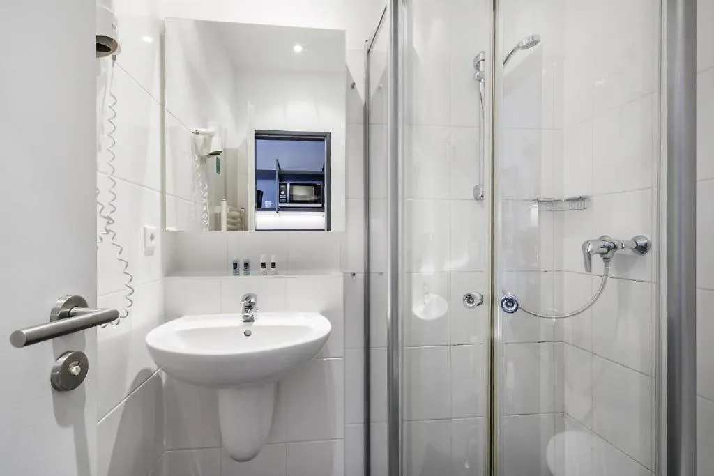 Hotel Luetzow Берлин