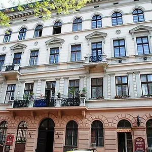 Silver Center 3* Budapest