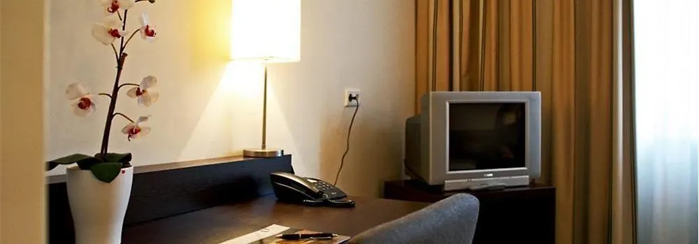 ברלין Hotel Luetzow